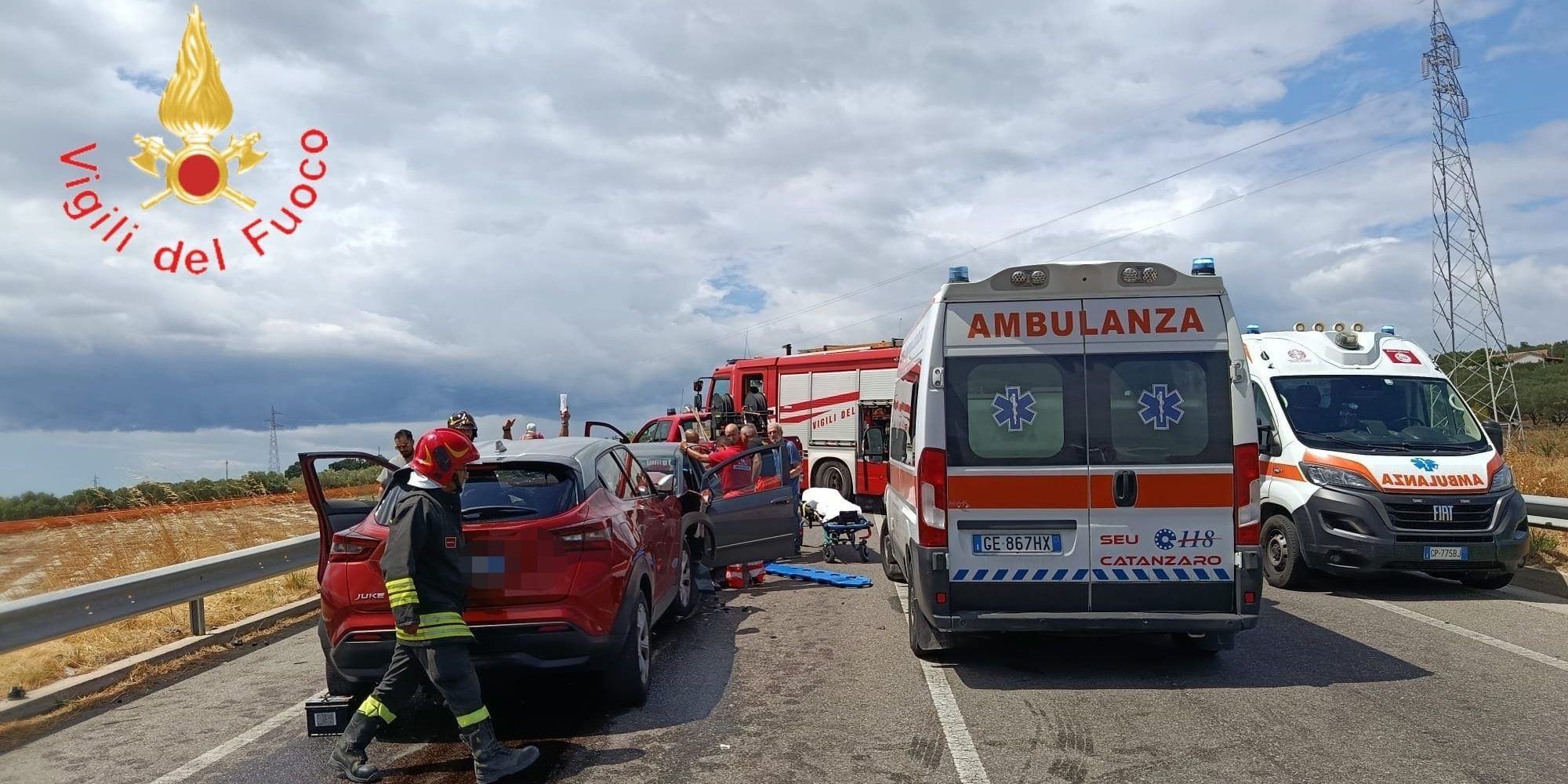 Grave incidente tra Cropani e Sersale, tre feriti