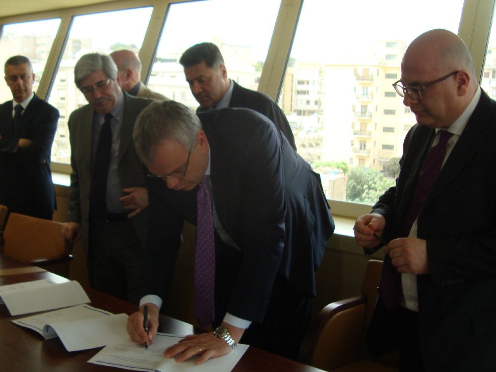 Firmata l`intesa per l`ingresso dei giornalisti a Palazzo Campanella