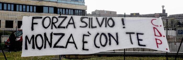 Berlusconi al Giornale: «È dura ma ce la farò anche questa volta»
