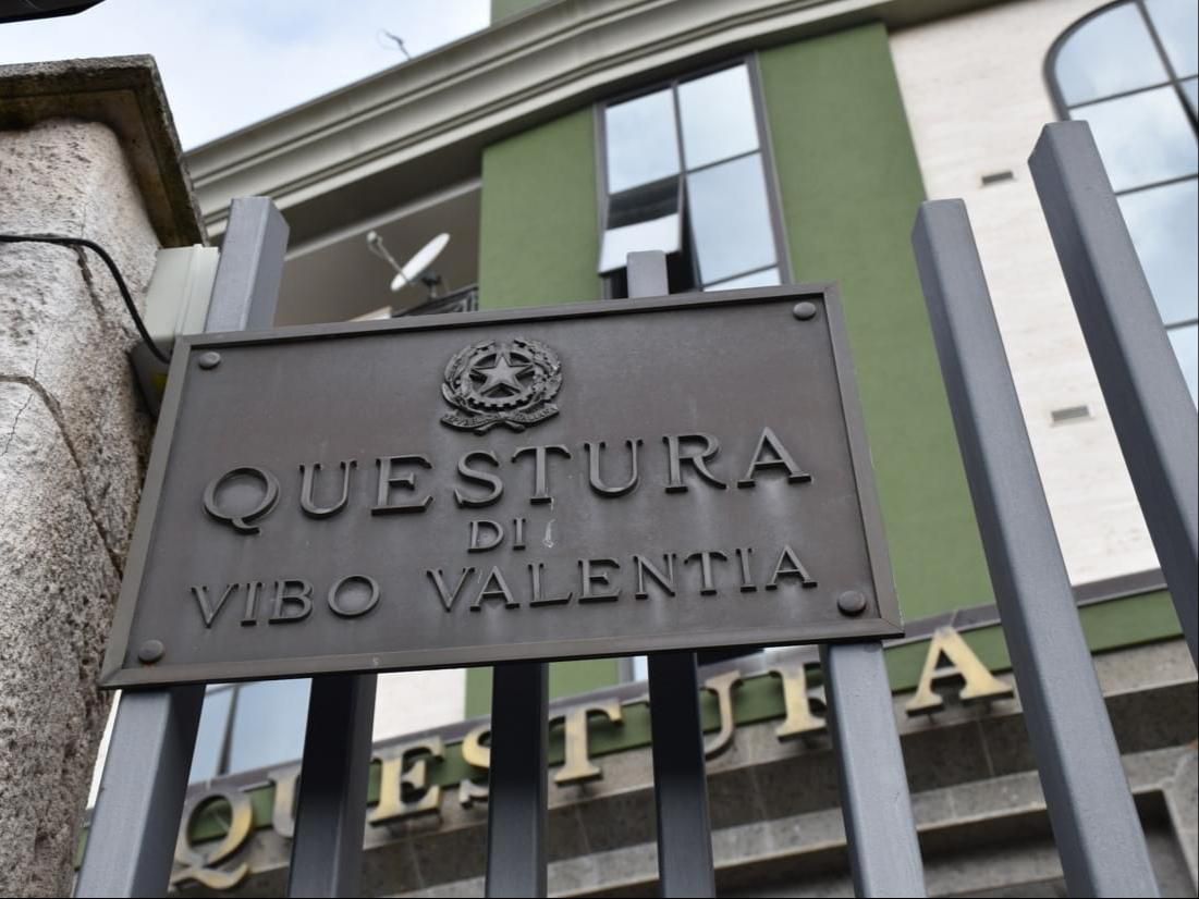 Vibo, sono tutti minorenni gli autori della rissa scoppiata in piazza Martiri d’Ungheria