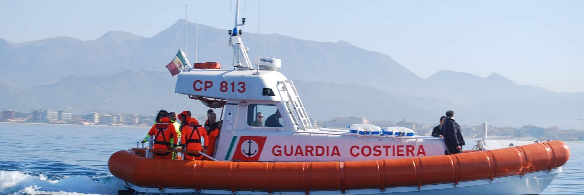 Il pestaggio a Briatico e la fuga su una barca: si indaga sull’aggressione ai militari della Guardia costiera