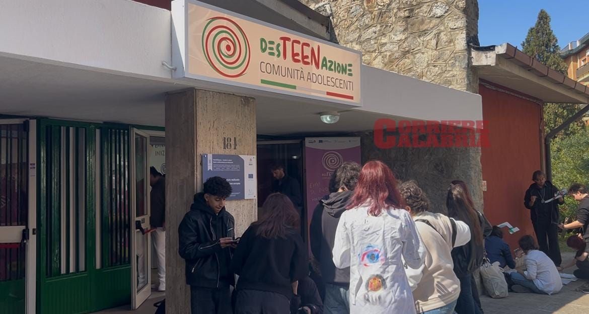 “DesTEENazione”, a Reggio un hub per i ragazzi