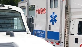 Cina: furgone tampona camion, 13 morti e tre feriti
