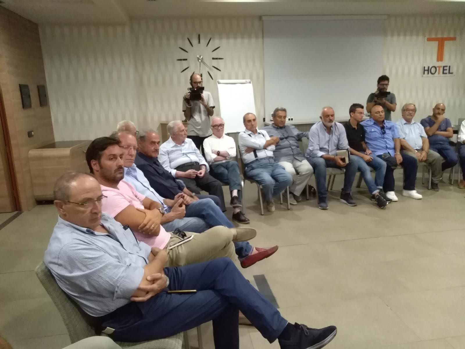 Nel Pd si mobilita anche il fronte anti Oliverio (che guarda ai 5stelle) – VIDEO