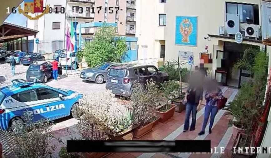 Permessi illegali ai migranti, arrestato latitante afgano sfuggito a un blitz a Crotone