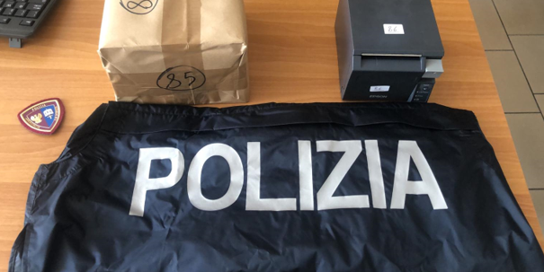 Controllo a una sala giochi ed internet point, due denunciati a Crotone