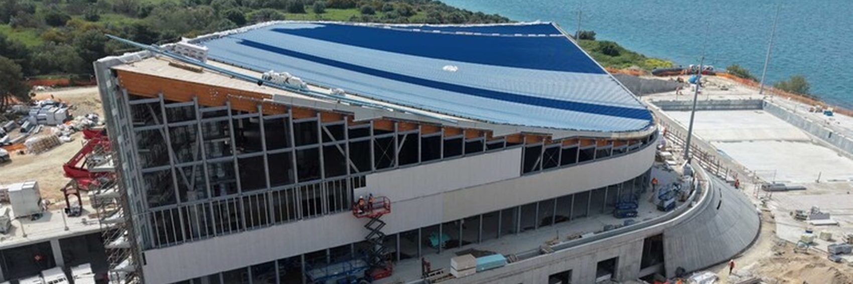 Giochi Mediterraneo, completata la copertura dello Stadio del Nuoto di Taranto