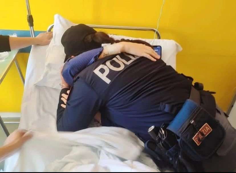 La mamma di Sofia a “Chi l’ha visto?”: «I poliziotti sono stati degli angeli»