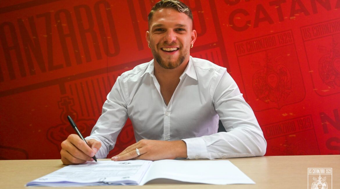 Catanzaro, ufficiale il primo acquisto: dal Potenza arriva Giovanni Volpe