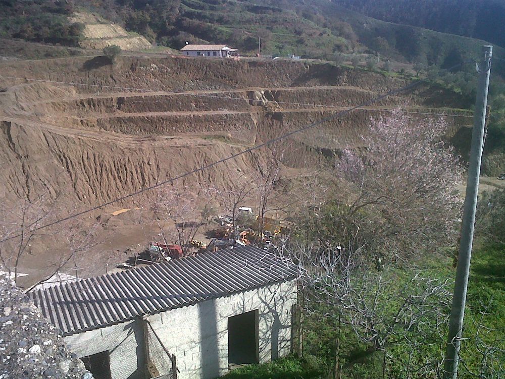 Omicidio a Montauro, un fucile accanto al corpo