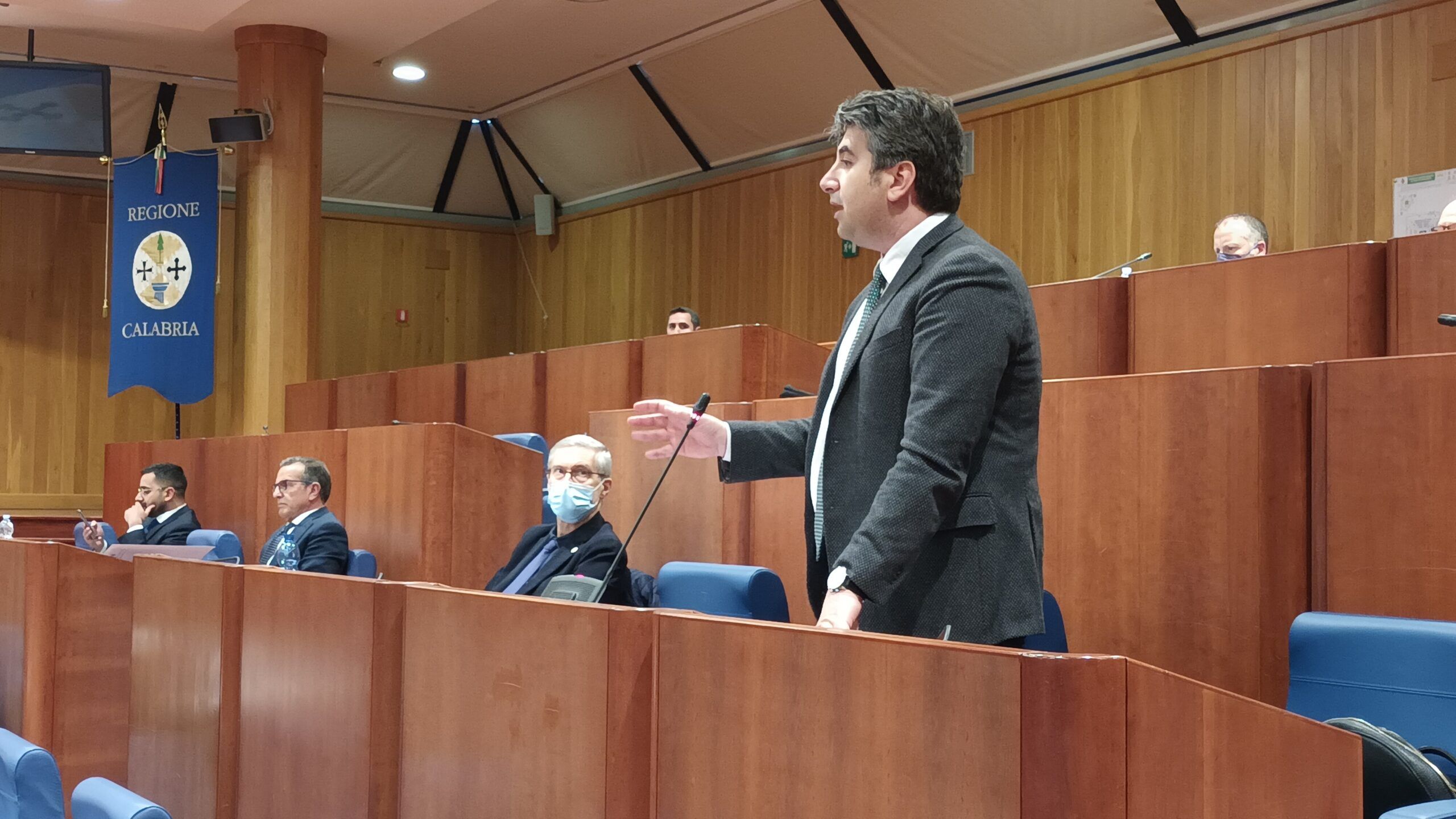 «Sanità, l’aumento degli stipendi ai manager è un messaggio sbagliato»