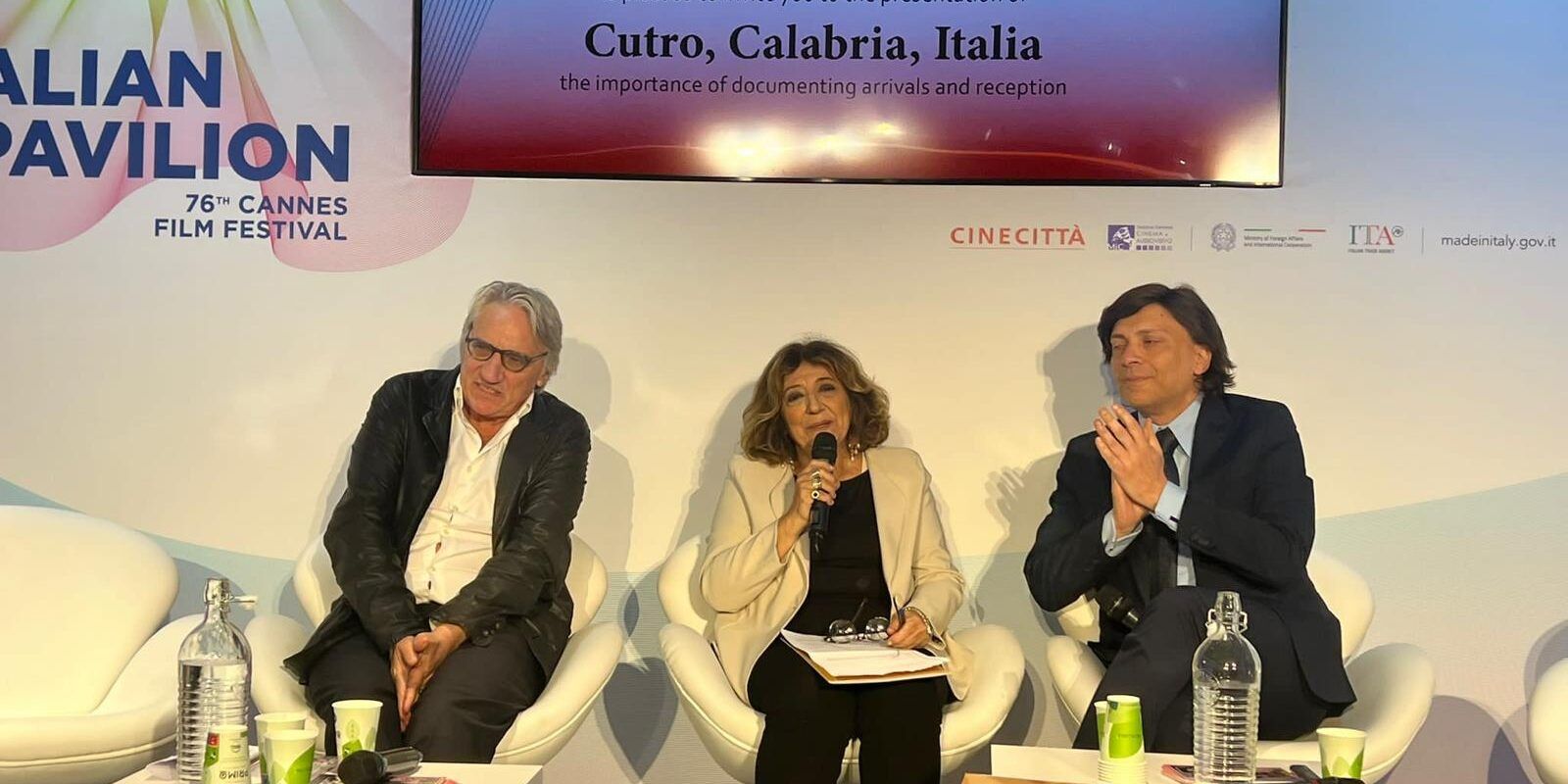 Presentato al Festival di Cannes il progetto “Cutro, Calabria, Italia”, documentario realizzato da Mimmo Calopresti