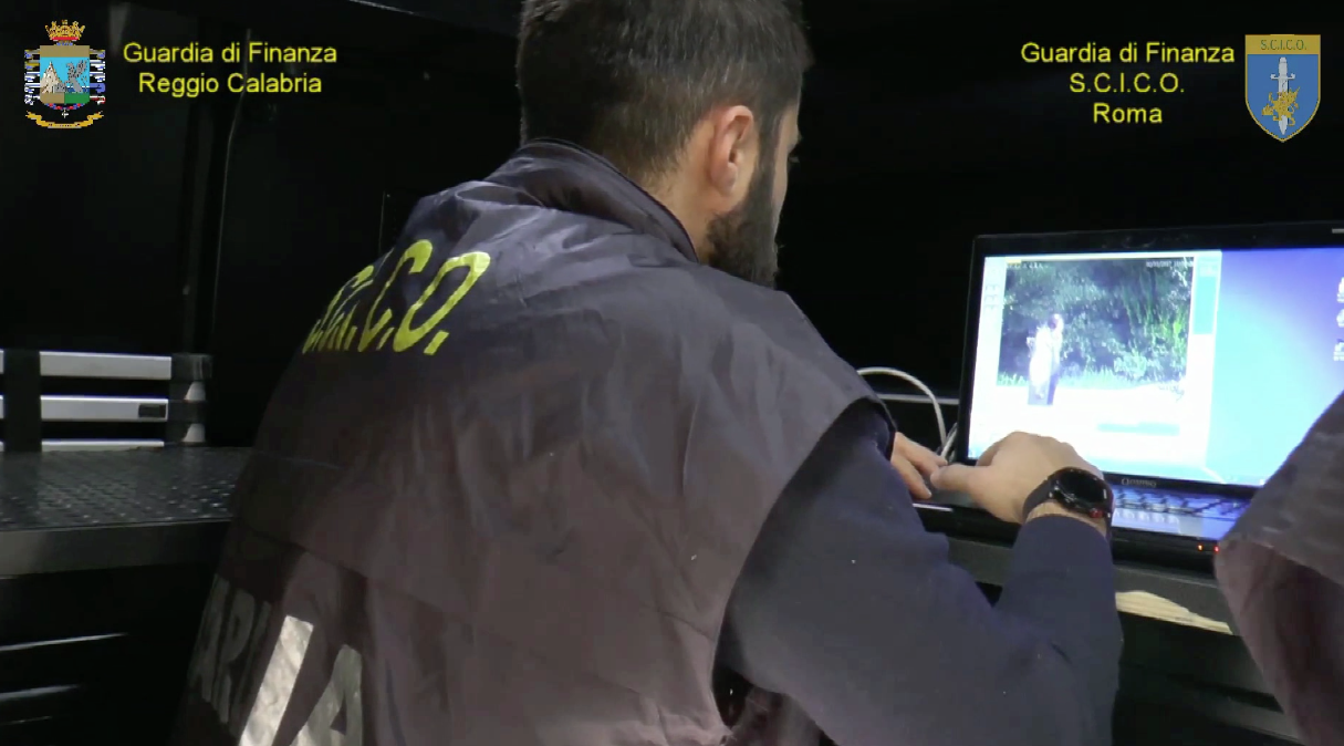 WATERFRONT | Le mazzette del "re del bitume" per gli appalti dell'Anas