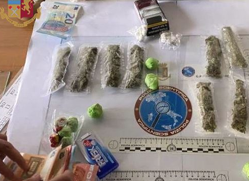 Detenzione e spaccio di droga, arrestato un 34enne a Catanzaro