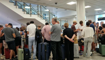 Etna, cala l’allerta e aeroporto di Catania fermo fino alle 14