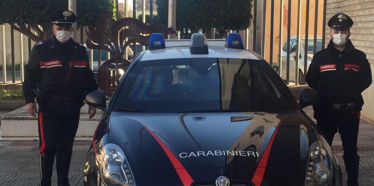 Giocavano a carte senza mascherine, chiuso un circolo a Corigliano Rossano