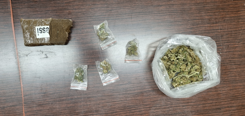 Droga nascosta in un’intercapedine ad Isola, in manette 31enne