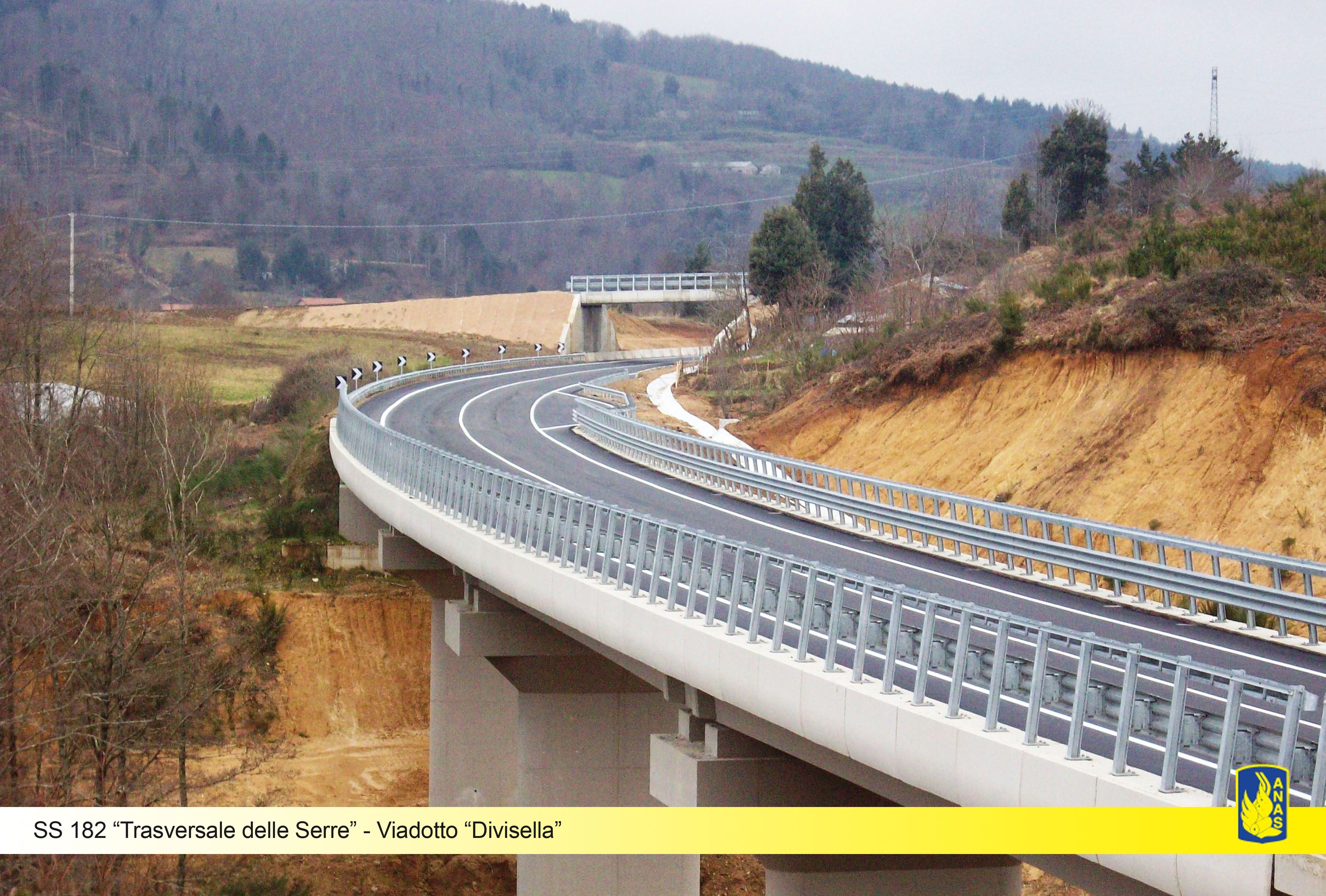 Trasversale, il «solido rapporto» tra il capocantiere e le 'ndrine