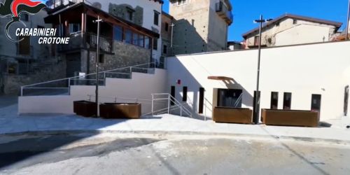Cotronei museo del rock steven tyler conclusione indagini