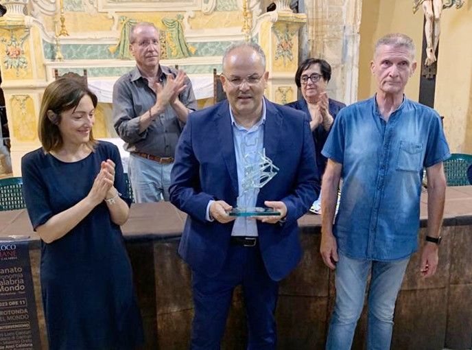 Michele Affidato premiato come testimonial della calabresità nel mondo