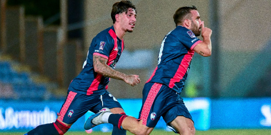 Crotone-Barletta 2-2, Brignola si presenta con una magia: rimonta rossoblù allo Scida