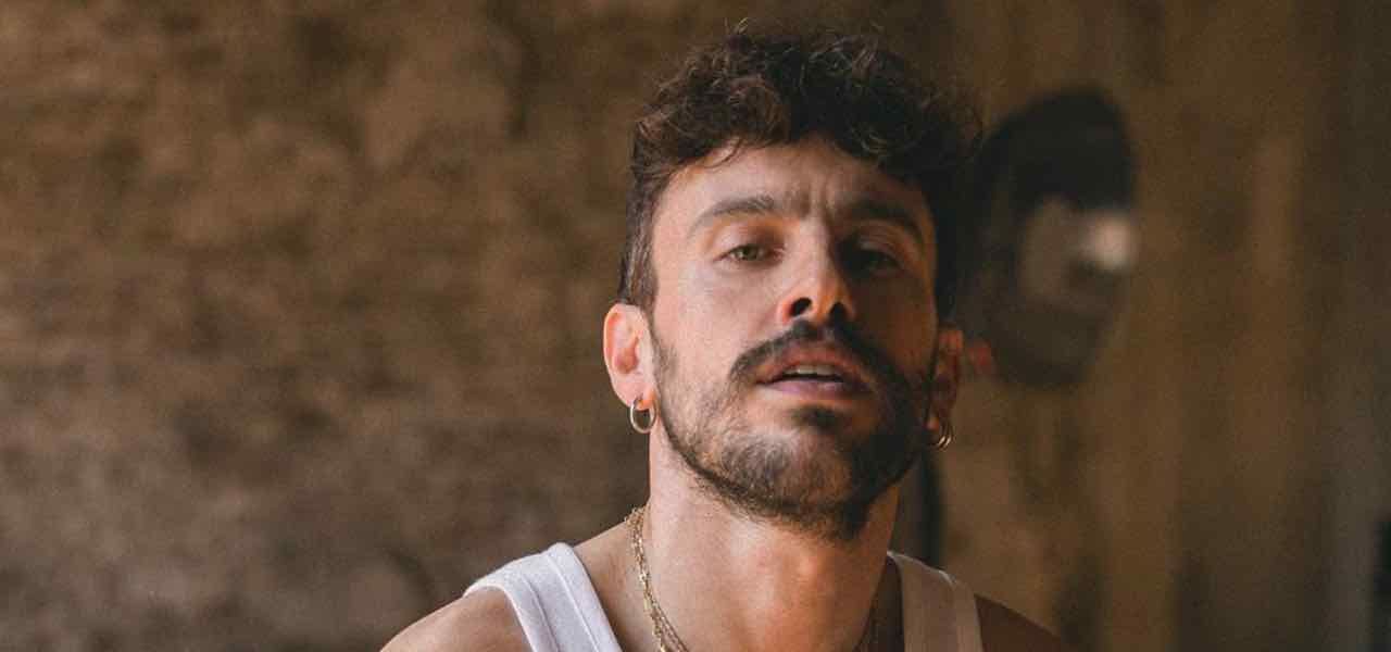 Il “sesso ibuprofene” di Aiello è già un cult al Festival