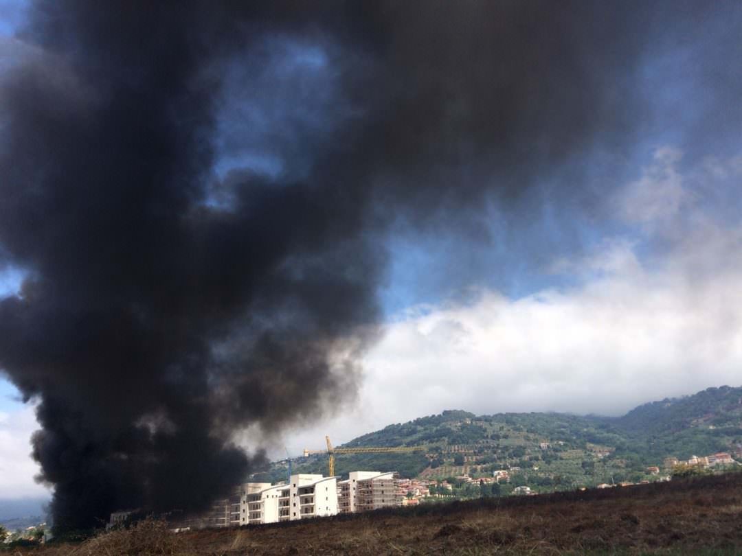 ZONA FRANCA | Nel campo rom la filiera criminale dei rifiuti tossici – NOMI