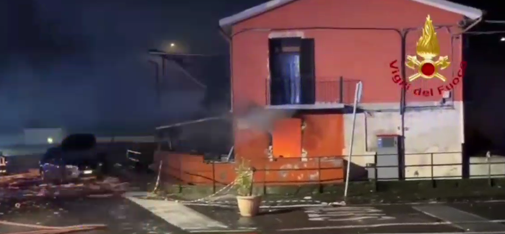Fuga di gas a Catania, crolla palazzina: 14 feriti