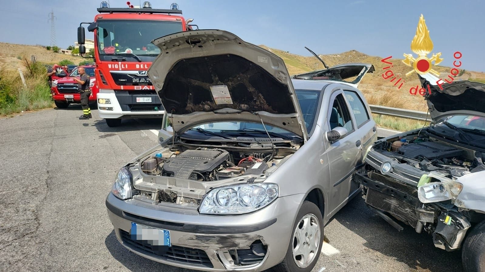 Incidente a Catanzaro, 4 feriti nello scontro fra due auto – FOTO