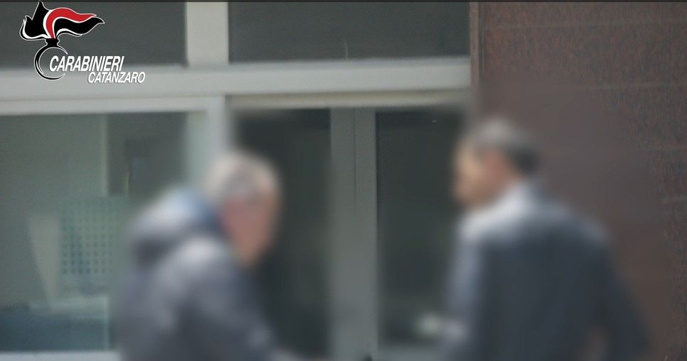 ‘Ndrangheta a Cerva, l’imprenditore non paga e la cosca non gli consente di lavorare