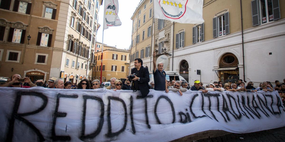 Reddito di cittadinanza in Calabria, i dubbi e le posizioni degli esperti