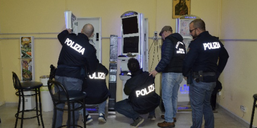 Sequestrate tre slot machine irregolari in un circolo ricreativo nel Crotonese