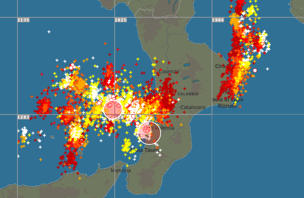 Maltempo, allerta gialla in Calabria. Tempesta di fulmini, piogge e raffiche di vento