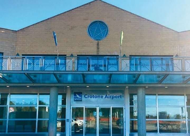 Naufragio di Cutro, 34 migranti sopravvissuti in partenza per la Germania