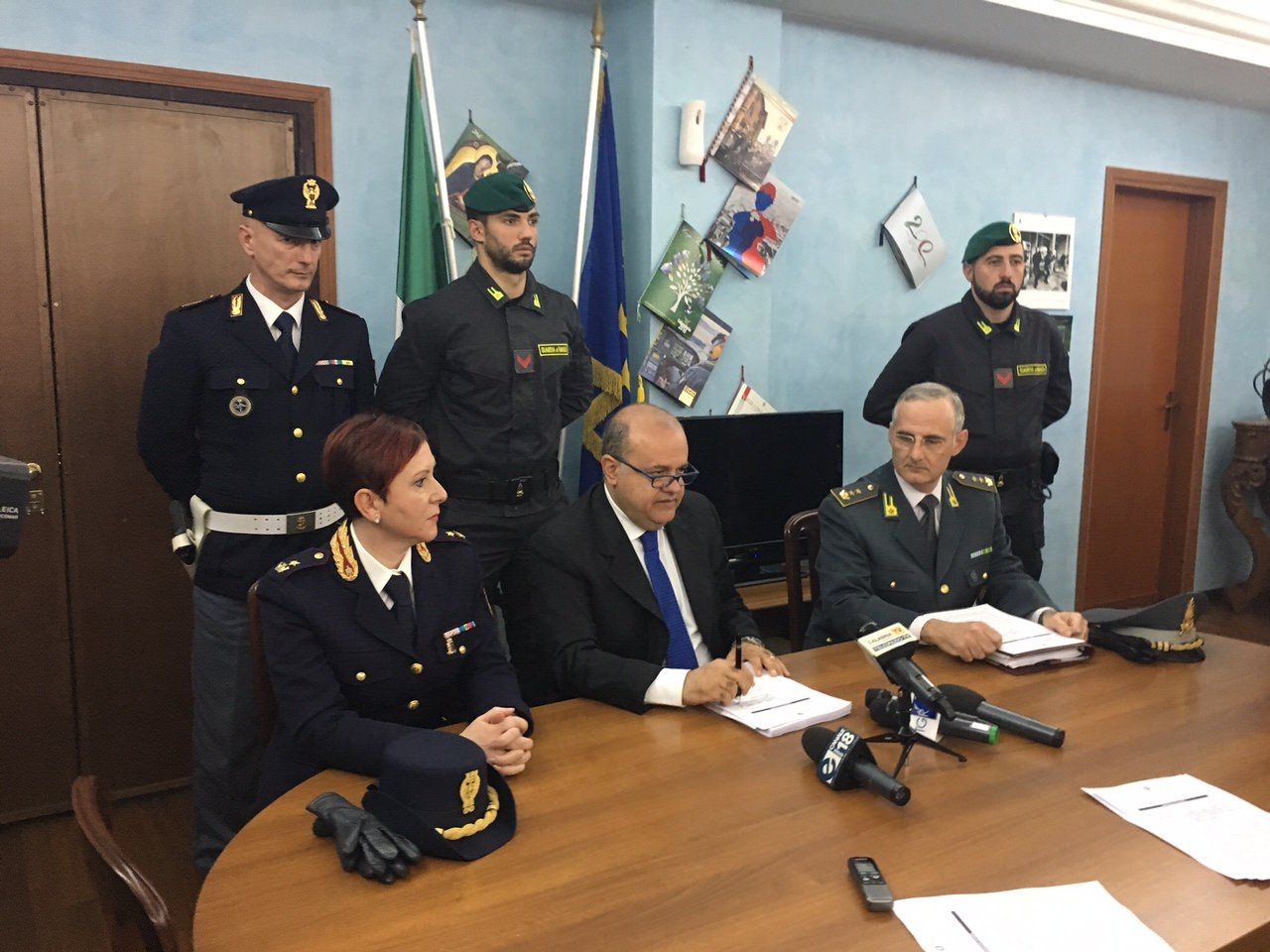 Alla Sacal clientele, viaggi a sbafo e consulenze “fantasma”