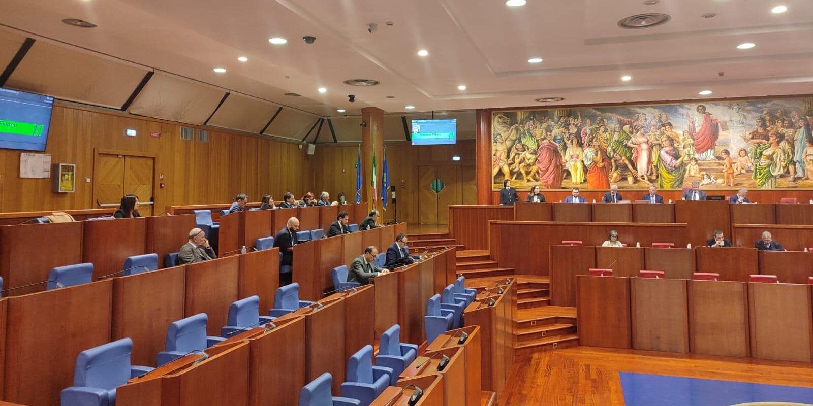 Sottogoverno e autoriforme, il centrodestra pronto a fare bottino pieno in Consiglio regionale