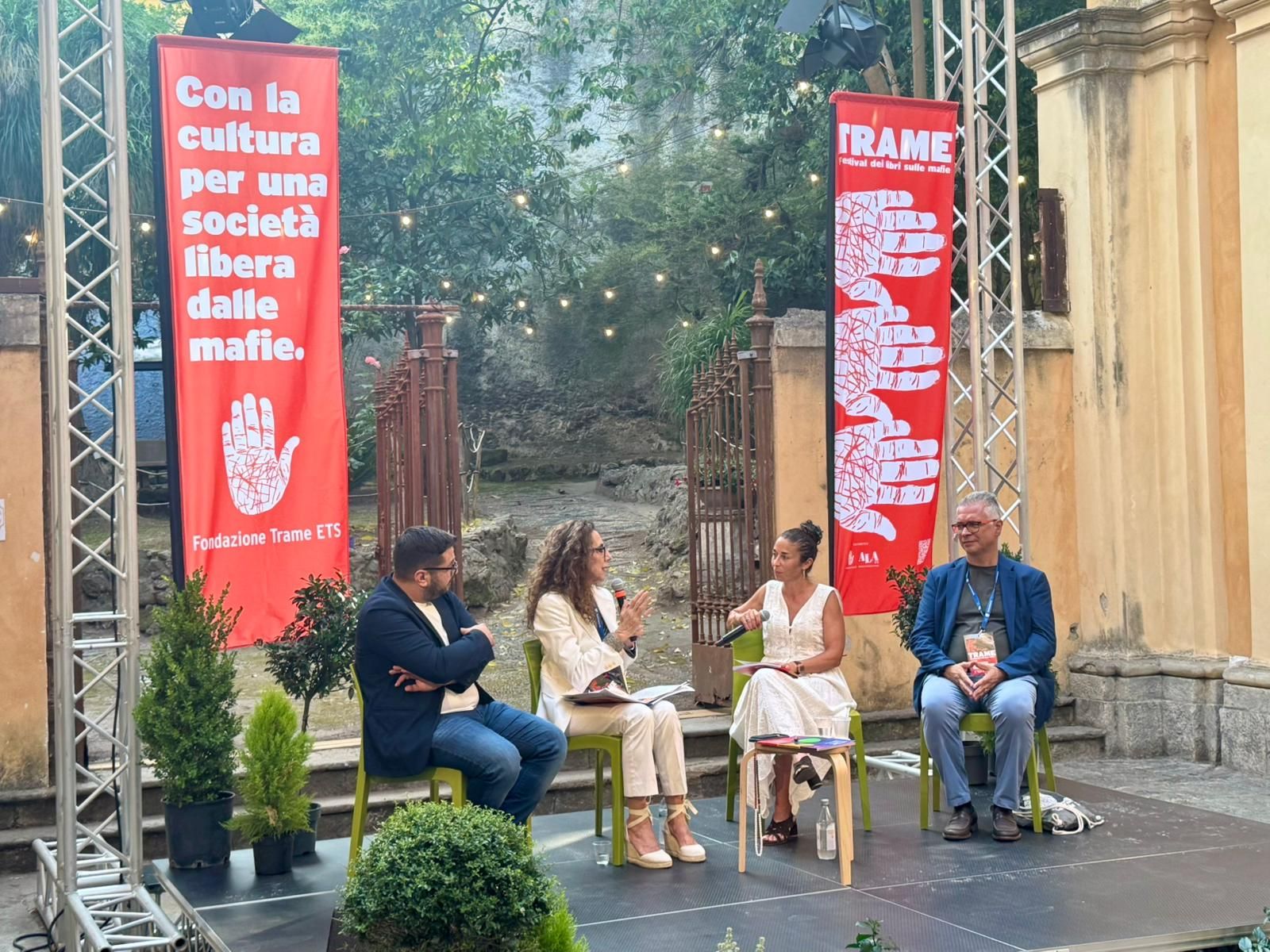 Festival Trame, Ferro: “Contro le mafie non bastano le norme, la storia si cambia istituzioni e cittadini insieme”