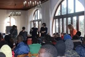 Di Natale in visita al Centro di accoglienza di Paola