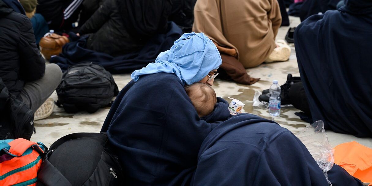 Recuperati 240 migranti su un barcone al largo della Calabria