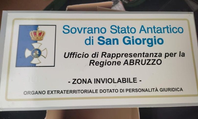 La truffa dello “Stato teocratico Antartico” (che non esiste): terreni venduti al Polo Sud e finti sgravi fiscali, 12 arresti – NOMI