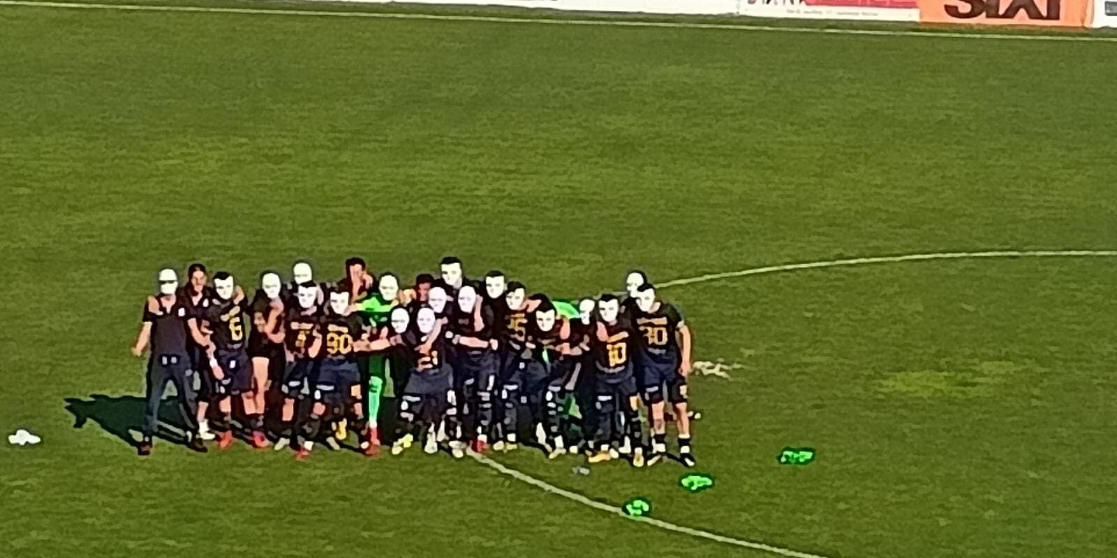 Goleada “in maschera” per l’Fc Lamezia. Domenica semifinale playoff a Trapani