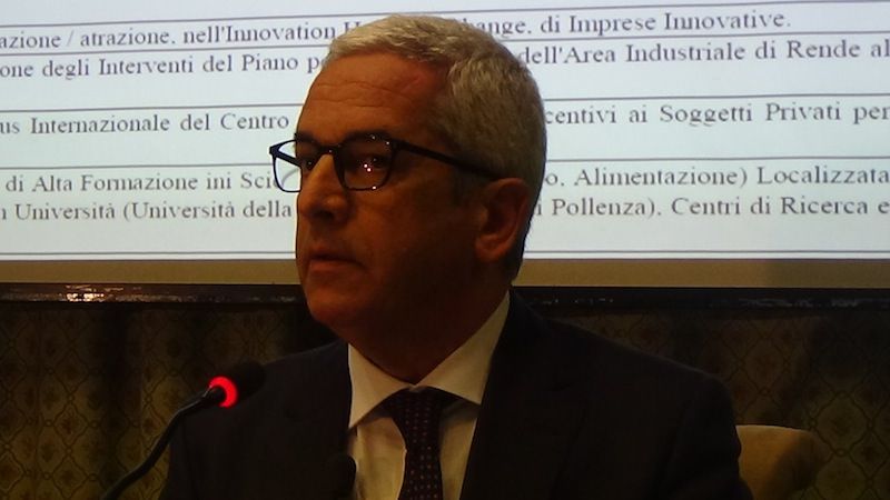 Rende, emergenza Covid-19: Manna ordina la chiusura dei call center