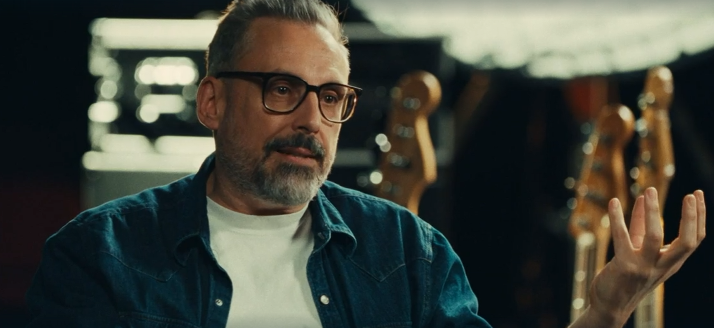 Brunori Sas e il coraggio della semplicità: da oggi su RaiPlay “Il tempo delle noci”