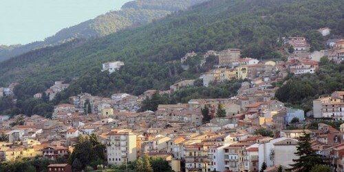 Niente “Vax Day”, l’amarezza (e la protesta) di Fagnano Castello