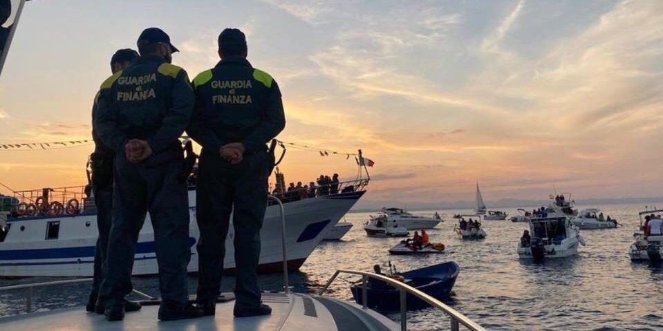 Guardia di Finanza, il bilancio dopo l’estate: 600 interventi nel mare calabrese