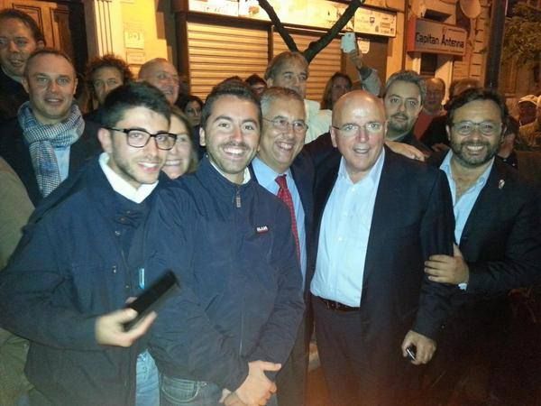 Oliverio vince le primarie