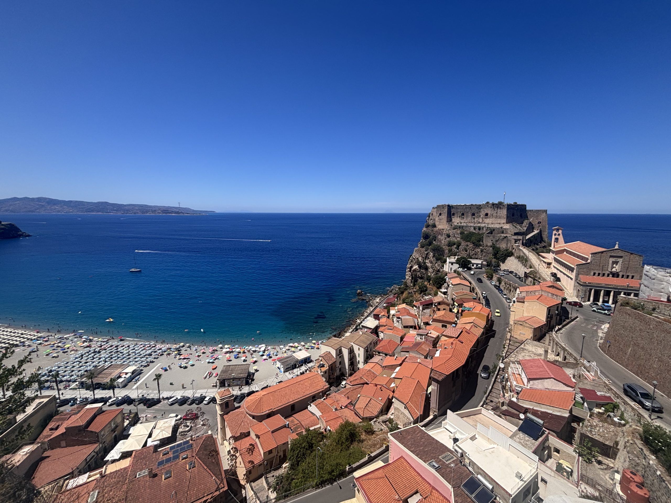 Scilla, come ti faccio bella: la cura del bene comune per rigenerare il borgo