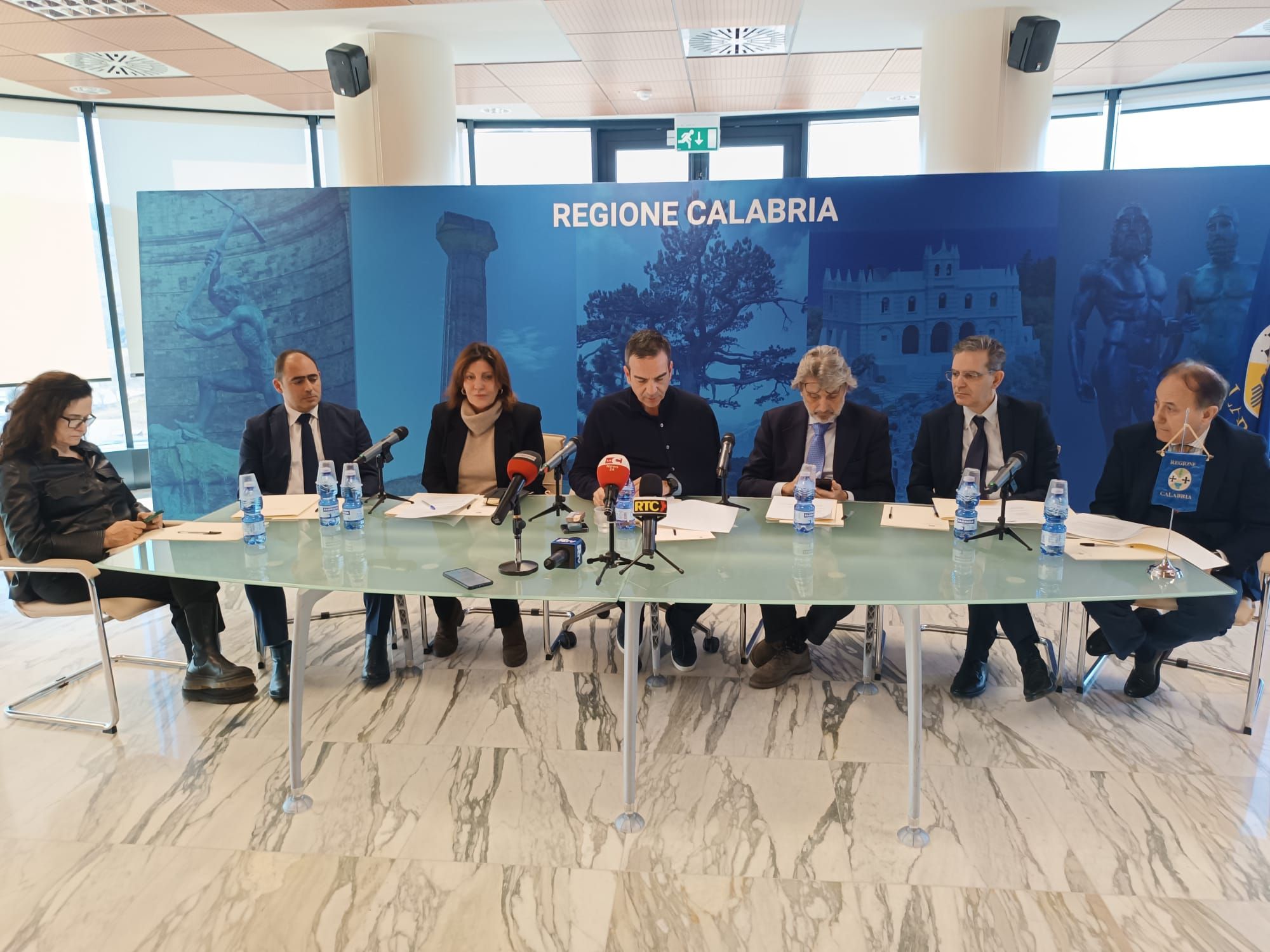 Sanità in Calabria, presto in corsia altri 98 medici cubani