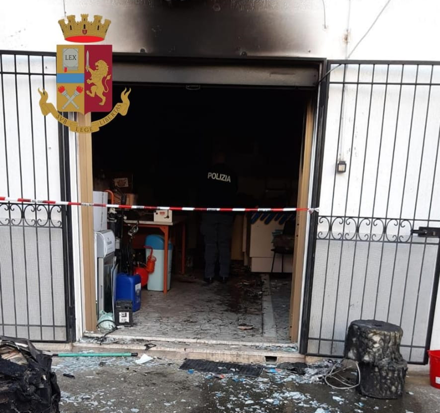 Fece esplodere la casa di moglie e figli a Paola, condannato a 7 anni