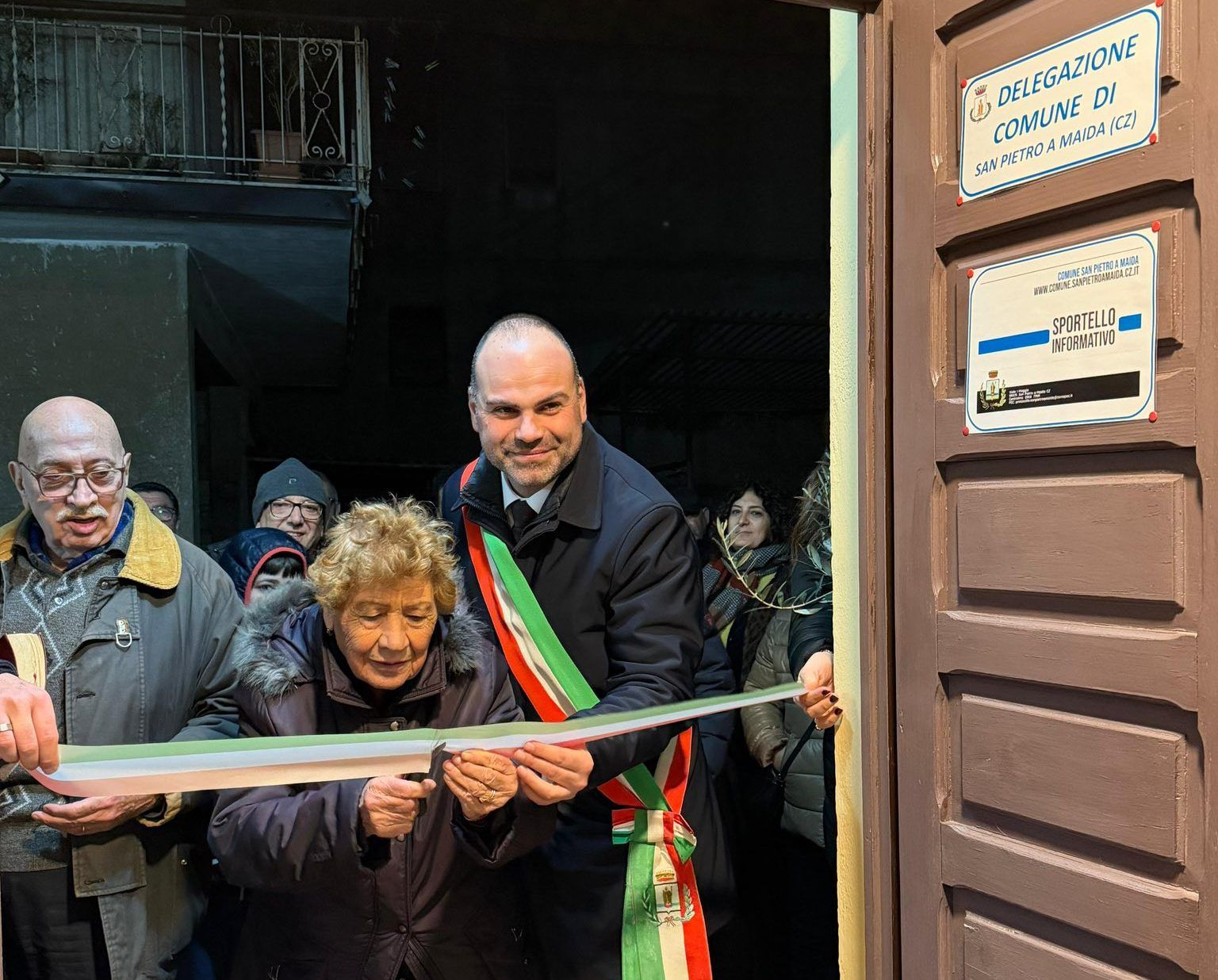 Inaugurata una nuova sede comunale a San Pietro Lametino: sarà operativa da gennaio
